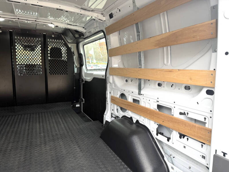 2024 Ford Transit 250