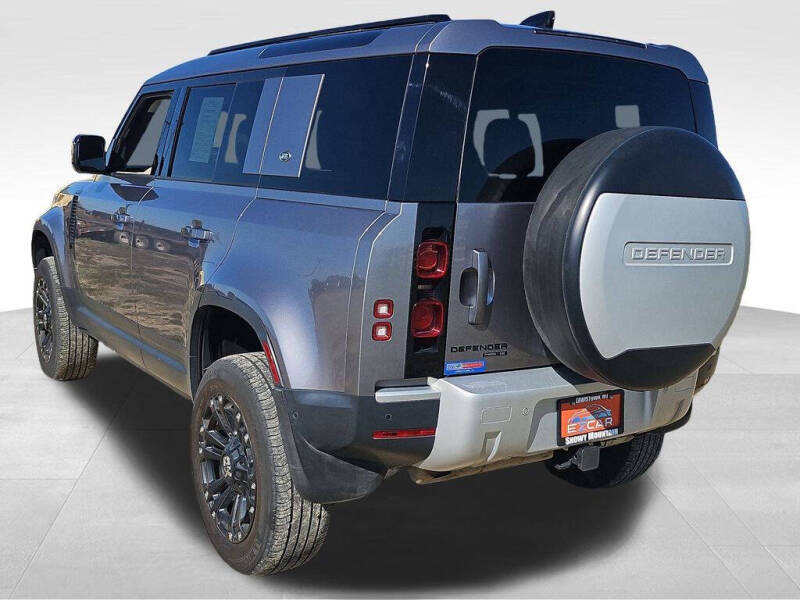 2020 Land Rover Defender 110 SE