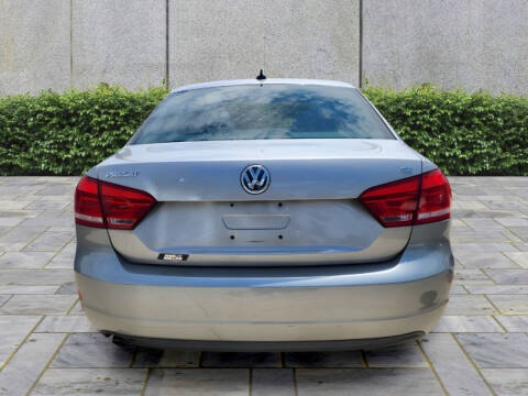 2012 Volkswagen Passat SE PZEV