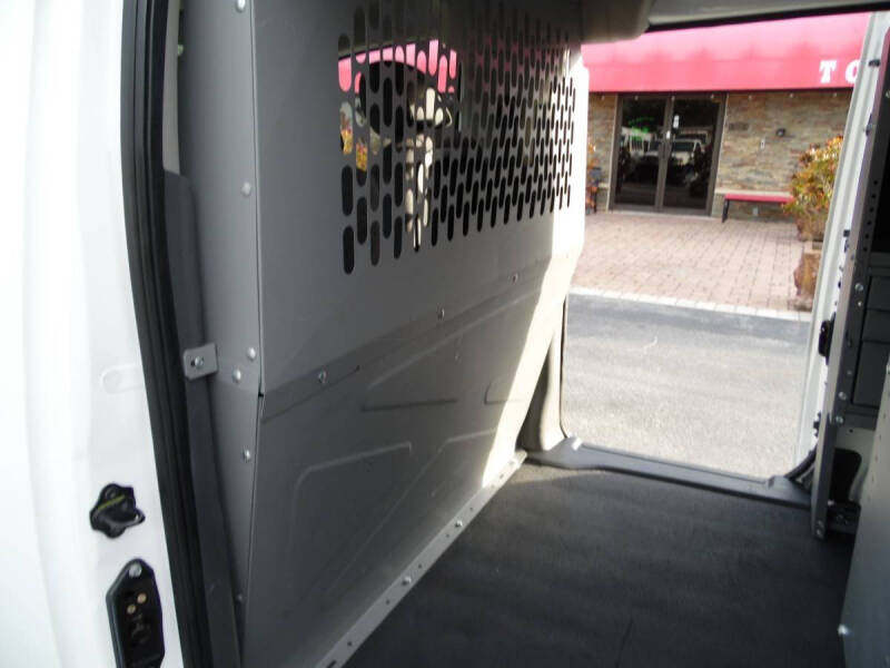 2017 Nissan NV200 SV