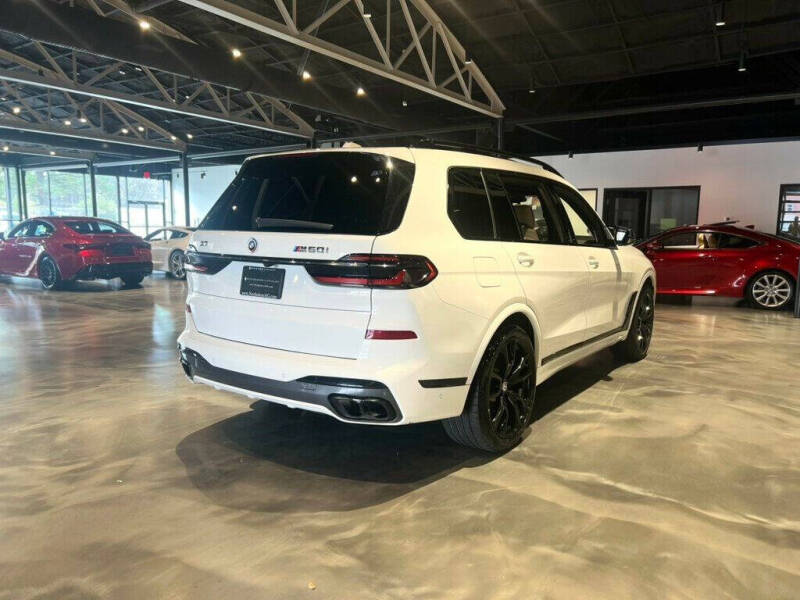 2023 BMW X7 M60i