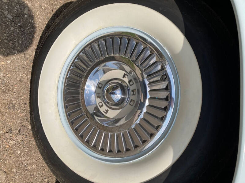 1957 Ford Thunderbird