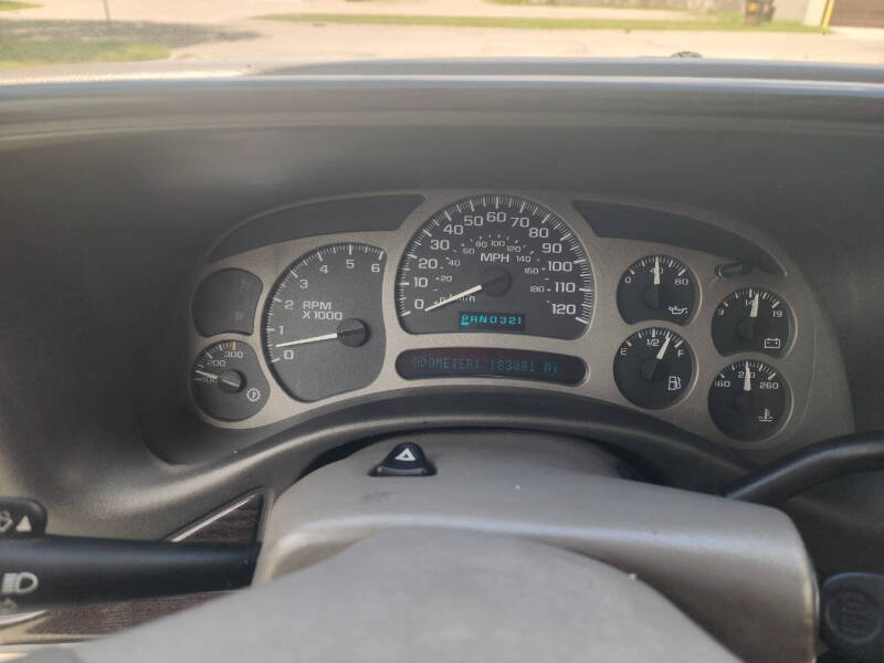 2004 GMC Yukon XL Denali