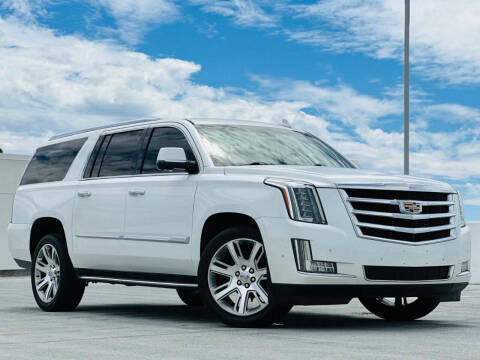 2017 Cadillac Escalade ESV Luxury
