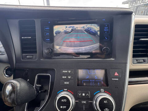 2015 Toyota Sienna XLE 8-Passenger