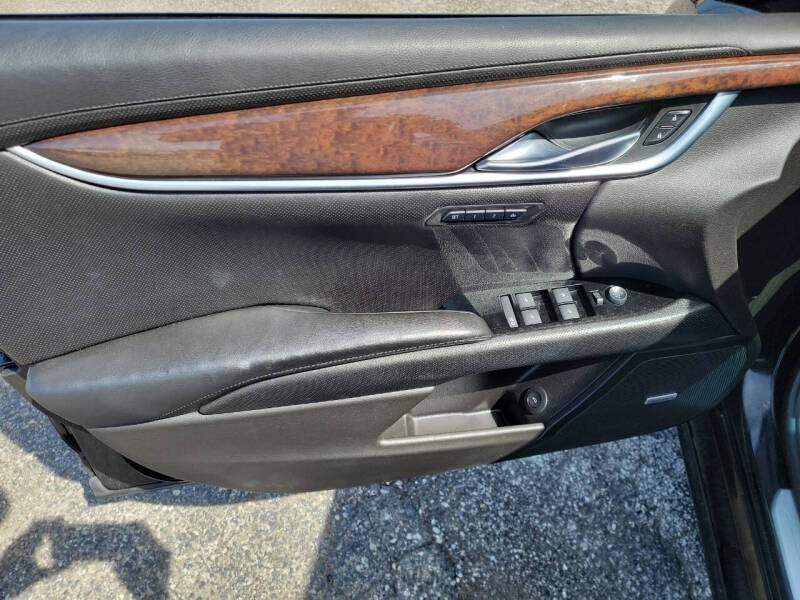 2013 Cadillac XTS Luxury Collection