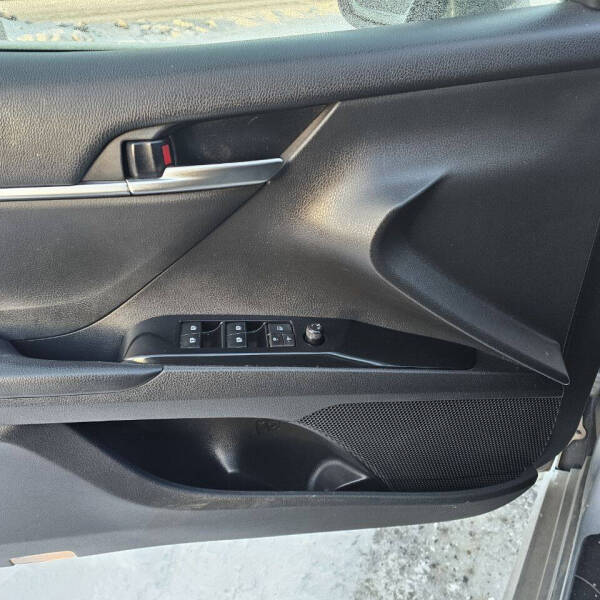 2018 Toyota Camry SE