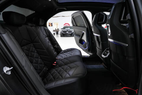 2025 BMW 7 Series 740i