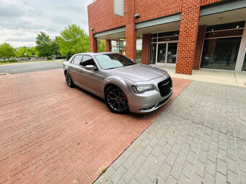 2018 Chrysler 300 S
