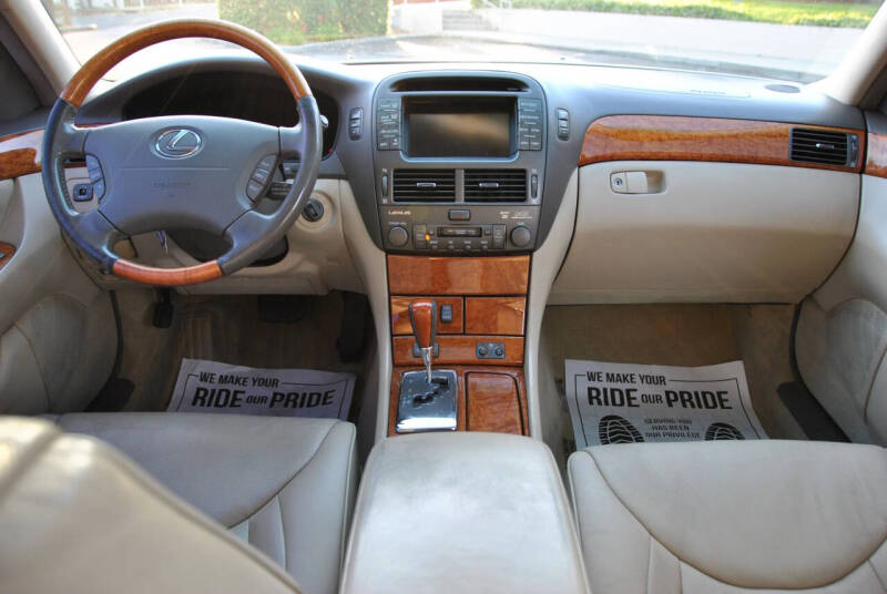 2004 Lexus LS 430