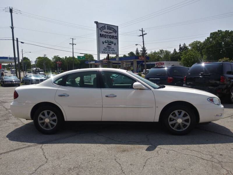 2007 Buick LaCrosse for sale at STEVE GRAYSON MOTORS in Youngstown OH