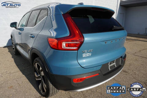 2023 Volvo XC40 B5 Ultimate Bright Theme