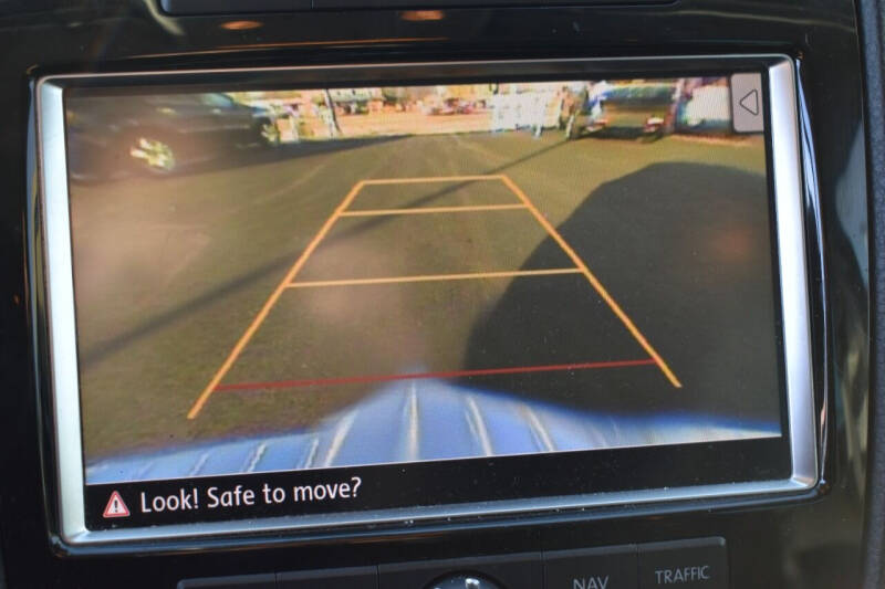 2011 Volkswagen Touareg VR6 Sport