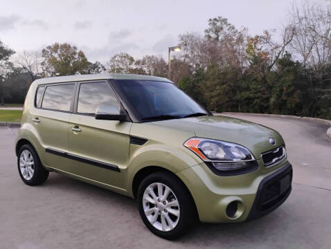 2013 Kia Soul +