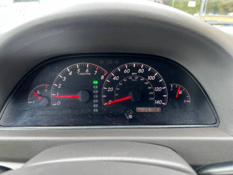 2005 Toyota Camry LE