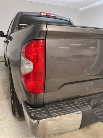 2018 Toyota Tundra SR5