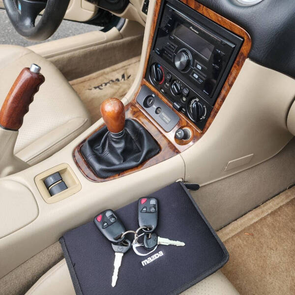 2003 Mazda MX-5 Miata LS