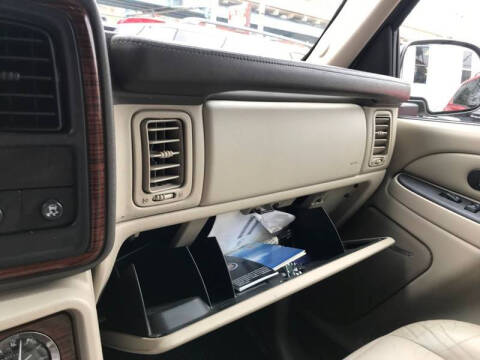 2004 Cadillac Escalade