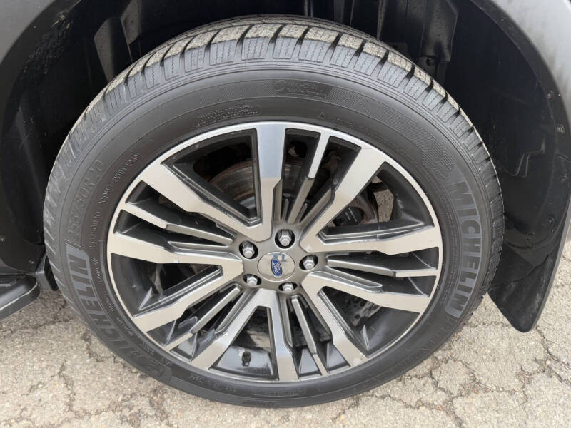 2017 Ford Explorer Platinum