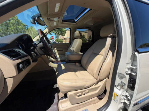 2011 Cadillac Escalade Premium