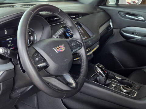 2021 Cadillac XT4 Premium Luxury