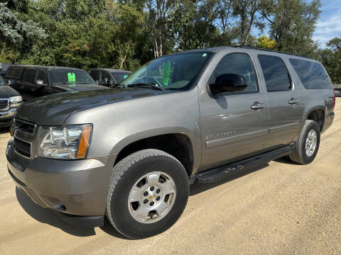 2007 Chevrolet Suburban for sale at Northwoods Auto & Truck Sales in Machesney Park IL