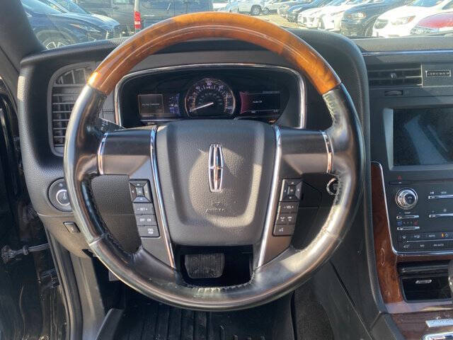 2016 Lincoln Navigator Select