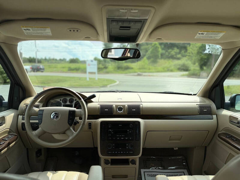 2005 Mercury Monterey Luxury