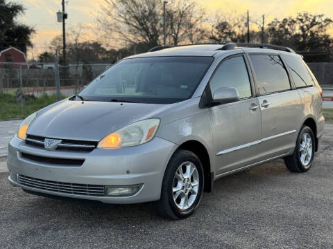 2004 Toyota Sienna for sale at Loco Motors in La Porte TX