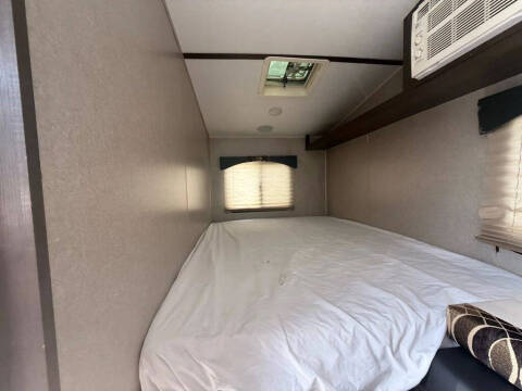 2020 Sunset Park RV Sunray