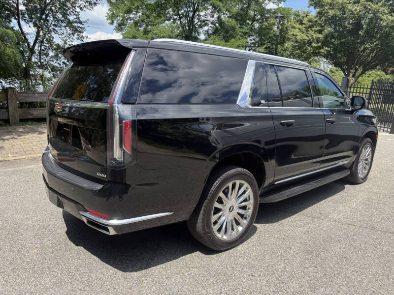 2022 Cadillac Escalade ESV Premium Luxury