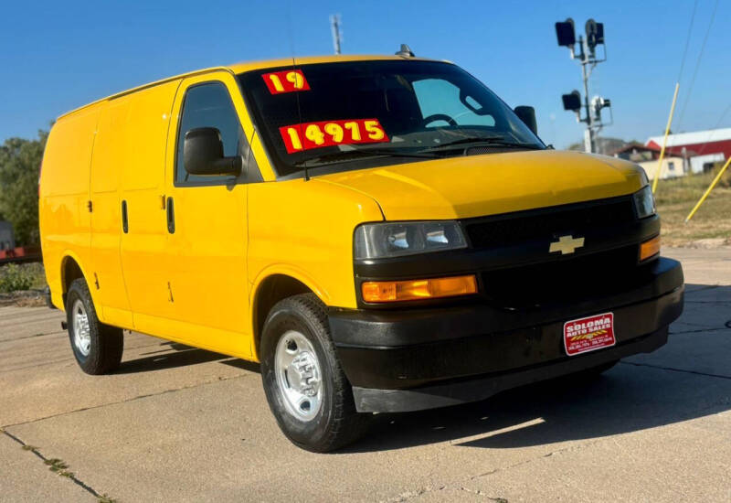 2019 Chevrolet Express Cargo Work Van's photo