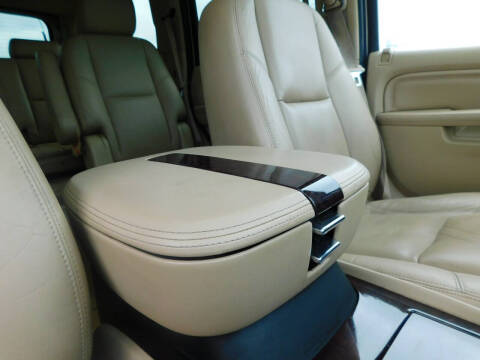 2011 Cadillac Escalade Luxury
