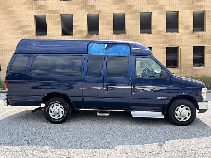 2009 Ford E-Series E-350 SD