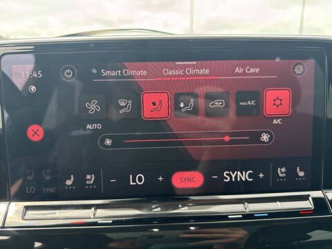 2025 Volkswagen Atlas Cross Sport SEL Premium R-Line 4Motion