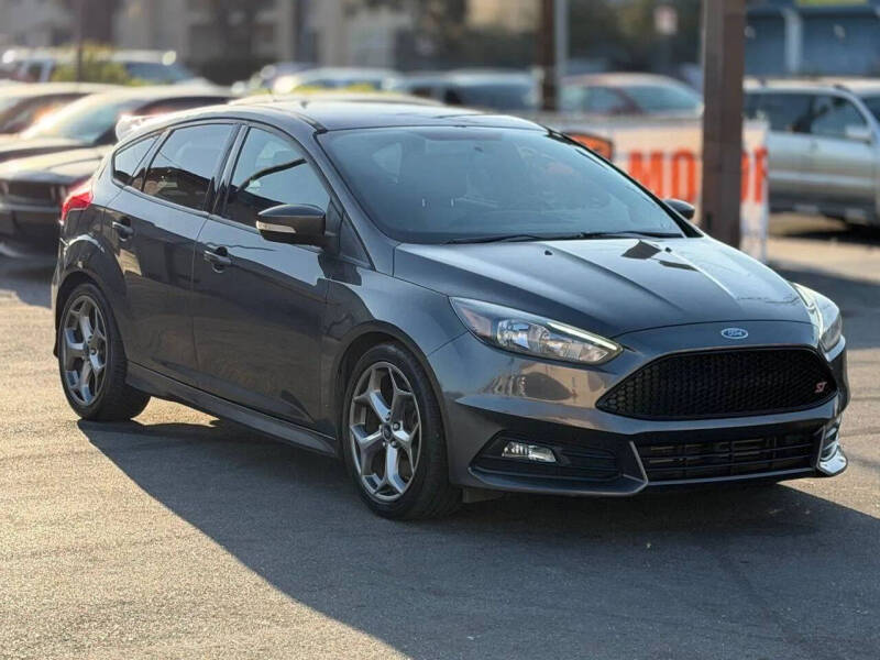 2017 Ford Focus ST