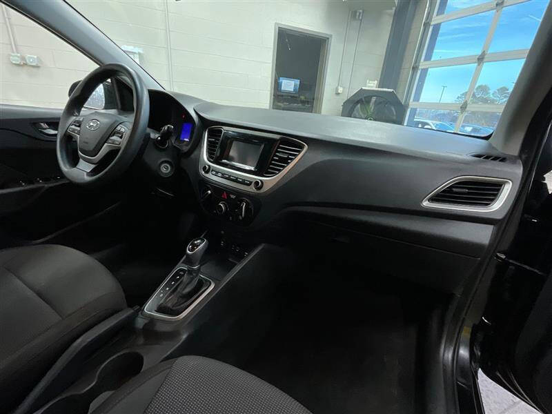 2019 Hyundai Accent SE