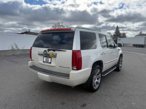 2010 Cadillac Escalade Luxury