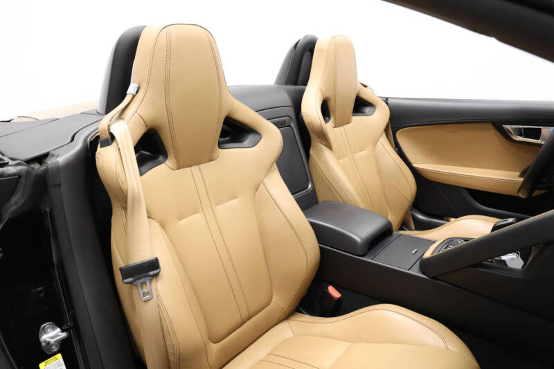 2014 Jaguar F-TYPE V8 S