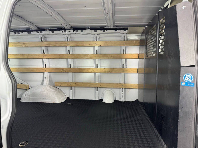 2024 Chevrolet Express 2500