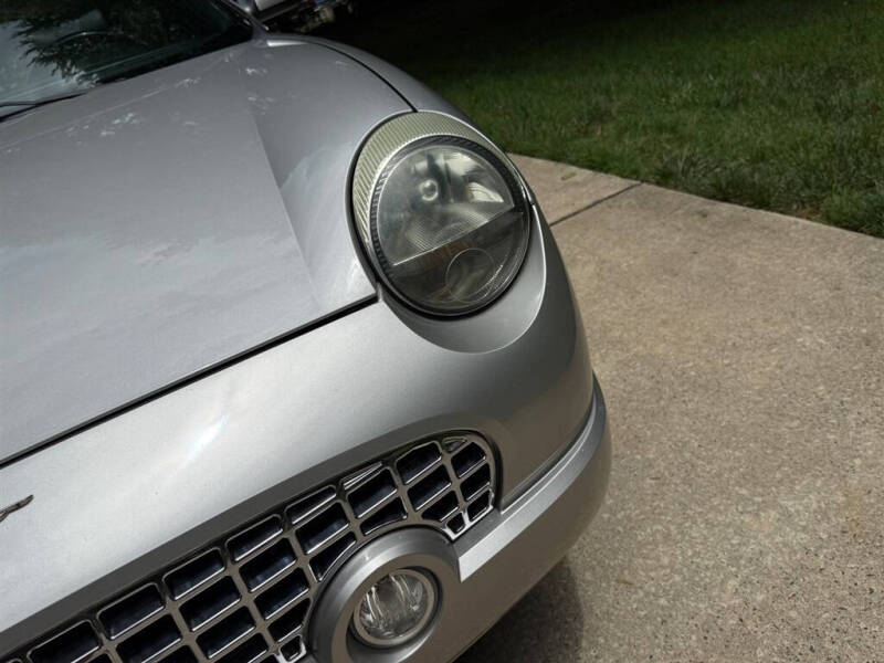 2005 Ford Thunderbird Deluxe