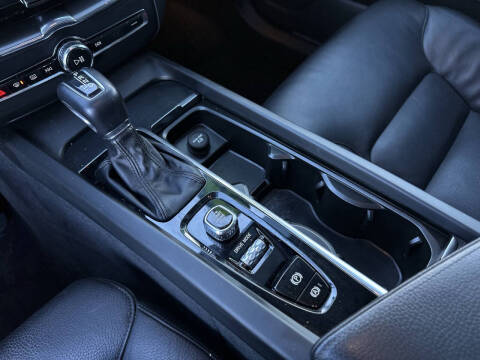 2019 Volvo XC60 T6 Momentum