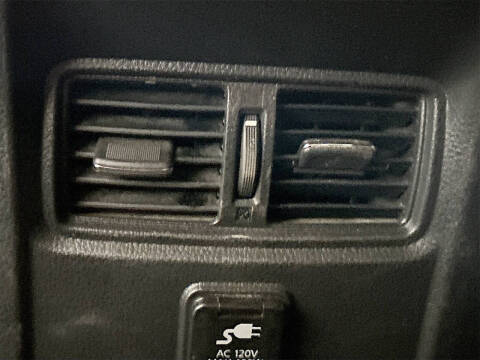 2017 Nissan Titan SL