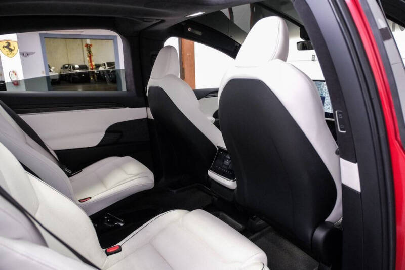 2022 Tesla Model X Plaid