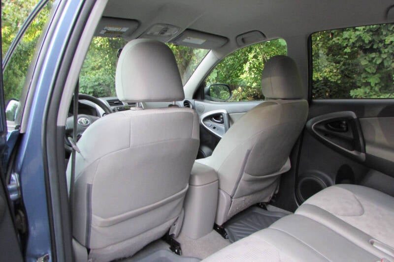 2010 Toyota RAV4 Base photo 14