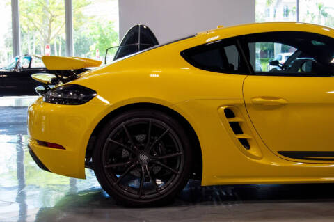 2020 Porsche 718 Cayman