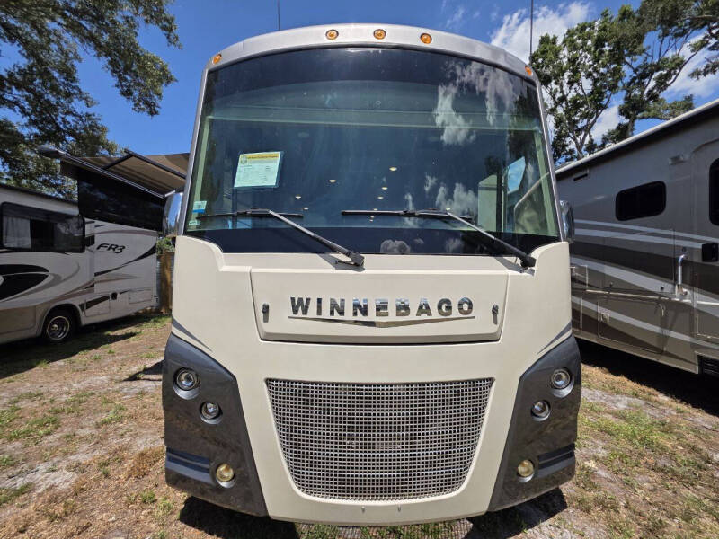 2020 Winnebago Vista