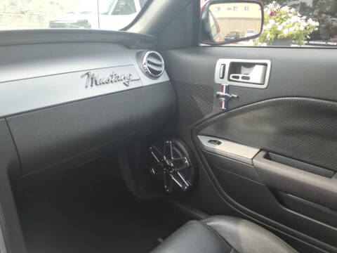 2006 Ford Mustang V6 Standard