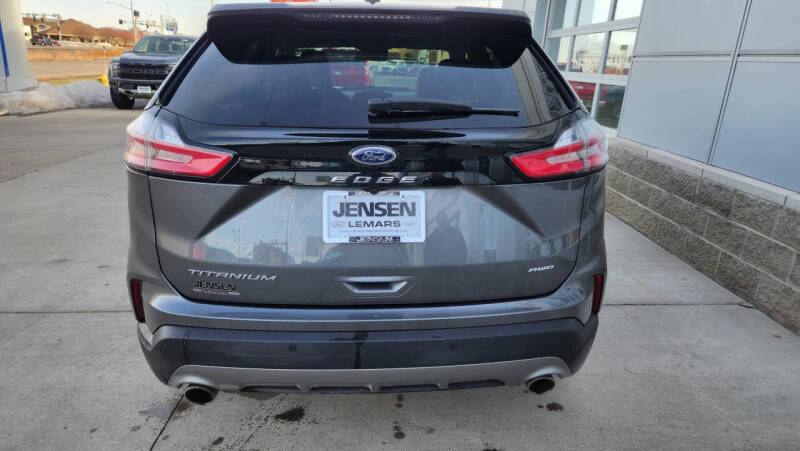 2024 Ford Edge Titanium