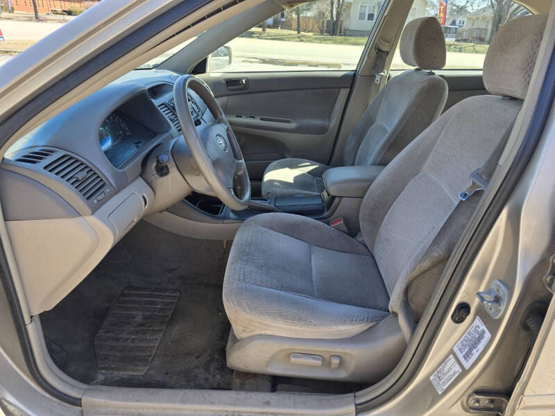 2003 Toyota Camry LE